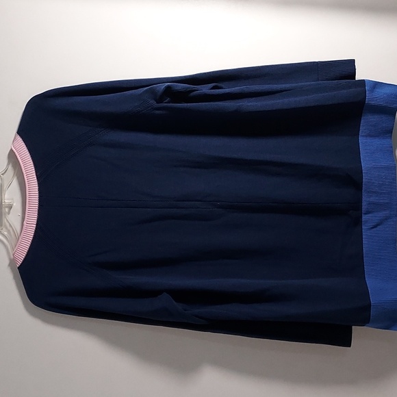 TALBOTS BUTTON DOWN SWEATER NWT ( SIZE LARGE) - Picture 3 of 11